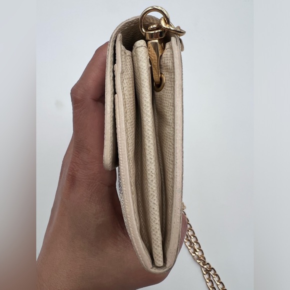 🌹♥️Louis Vuitton Sarah Wallet♥️🌹 - Picture 10 of 13